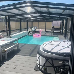 L'aurore De Charme, Clim Jacuzzi, Sauna, Piscine Chauffée Cuisine... Hébergement de vacances
